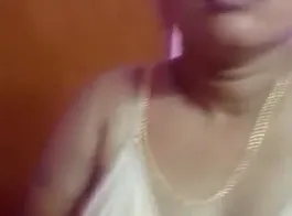 चेन्नई देसी भाभी का सेक्सी अंदाज़ - नया वीडियो