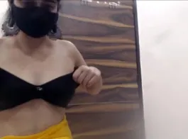 देसी मुस्लिम लड़की के बड़े बुर को चूसते हुए नया अश्लील वीडियो