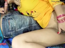 पड़ोसी की सुंदर कन्या को उसके घर में अपनी रंडी बनाकर चोदा। साफ हिंदी ऑडियो