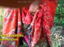 जंगल में देसी राधिका भाभी की चुदाई का नया वीडियो