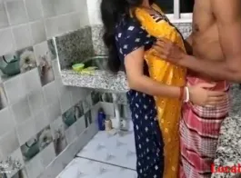 देसी माँ का हॉट सेक्स वीडियो (लोकलसेक्स31 द्वारा)