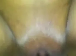 भारतीय गर्लफ्रेंड की चूत में नया अश्लील वीडियो