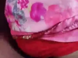 बाथरूम में रोमांस करते हुए देसी भाभी का नया अश्लील वीडियो