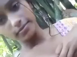 भारतीय लड़की का शरीर दिखाती हुई नई वीडियो