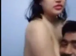 देसी लड़की की पहली बार कैमरे पर अश्लील वीडियो