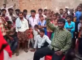 गांव में भारतीय लड़की का सेक्सी डांस रिकॉर्डिंग के साथ