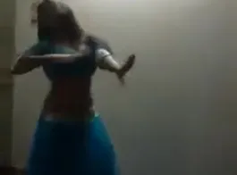 देसी लड़की का नया डांस वीडियो - अपने प्रेमी के लिए