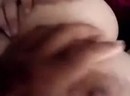 भारतीय महिला को चूसते हुए नया वीडियो