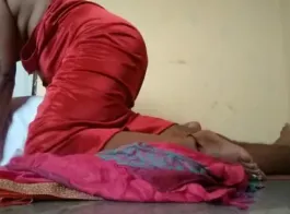 आउटडोर में भारतीय स्टेप माँ का सेक्स