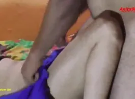 देसी भाभी ने अपनी सेक्सी ख्वाहिशों को पूरा किया - नया अश्लील वीडियो