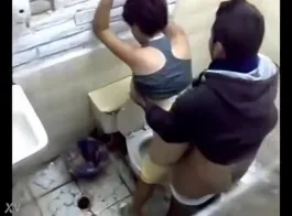 बाथरूम में चुदाई का नया वीडियो