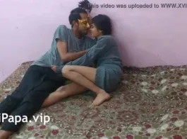 भारतीय कॉलेज लड़की का बॉयफ्रेंड के साथ अश्लील संभोग