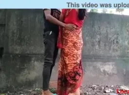 देहाती बीवी की जंगल में बाहरी सेक्स (लोकलसेक्स31 द्वारा आधिकारिक वीडियो)