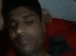 घर में दोस्त के साथ ढ़ेर सारा मज़ा - भारतीय पत्नी का अश्लील वीडियो